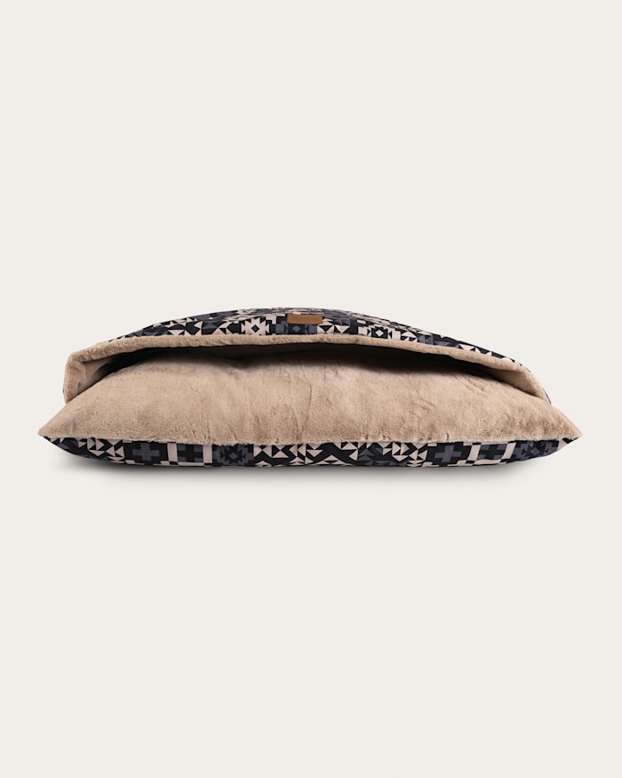 BLUE RIDGE BURROW PET BED